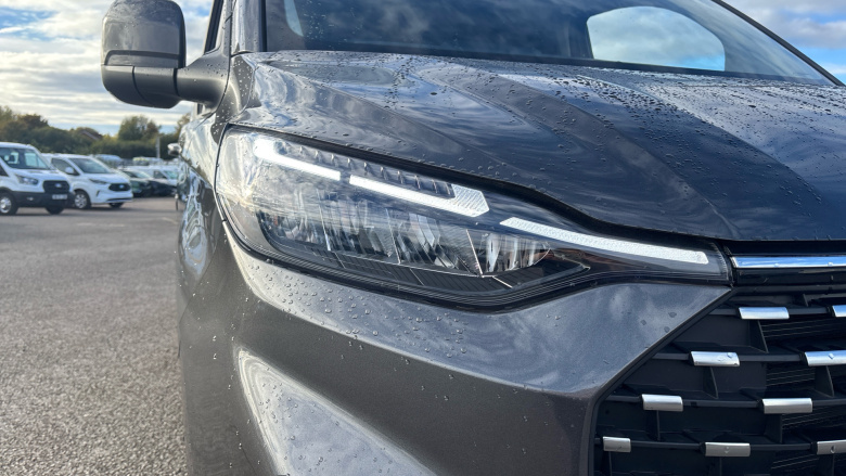 Ford Tourneo Custom 320 L2 Diesel Fwd 2.0 EcoBlue 136ps H1 Titanium 8 seater Auto